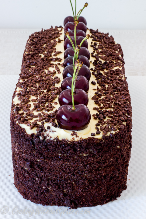 Умопомрачительный торт с черешней, шоколадом и кремом из маскарпоне
